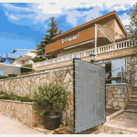 Family Home For A Perfect Holiday فيلة Ražanj